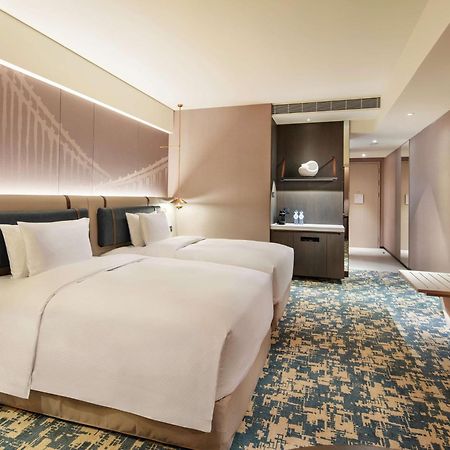 Hilton Taipei Sinban Hotel New Taipei City Екстериор снимка