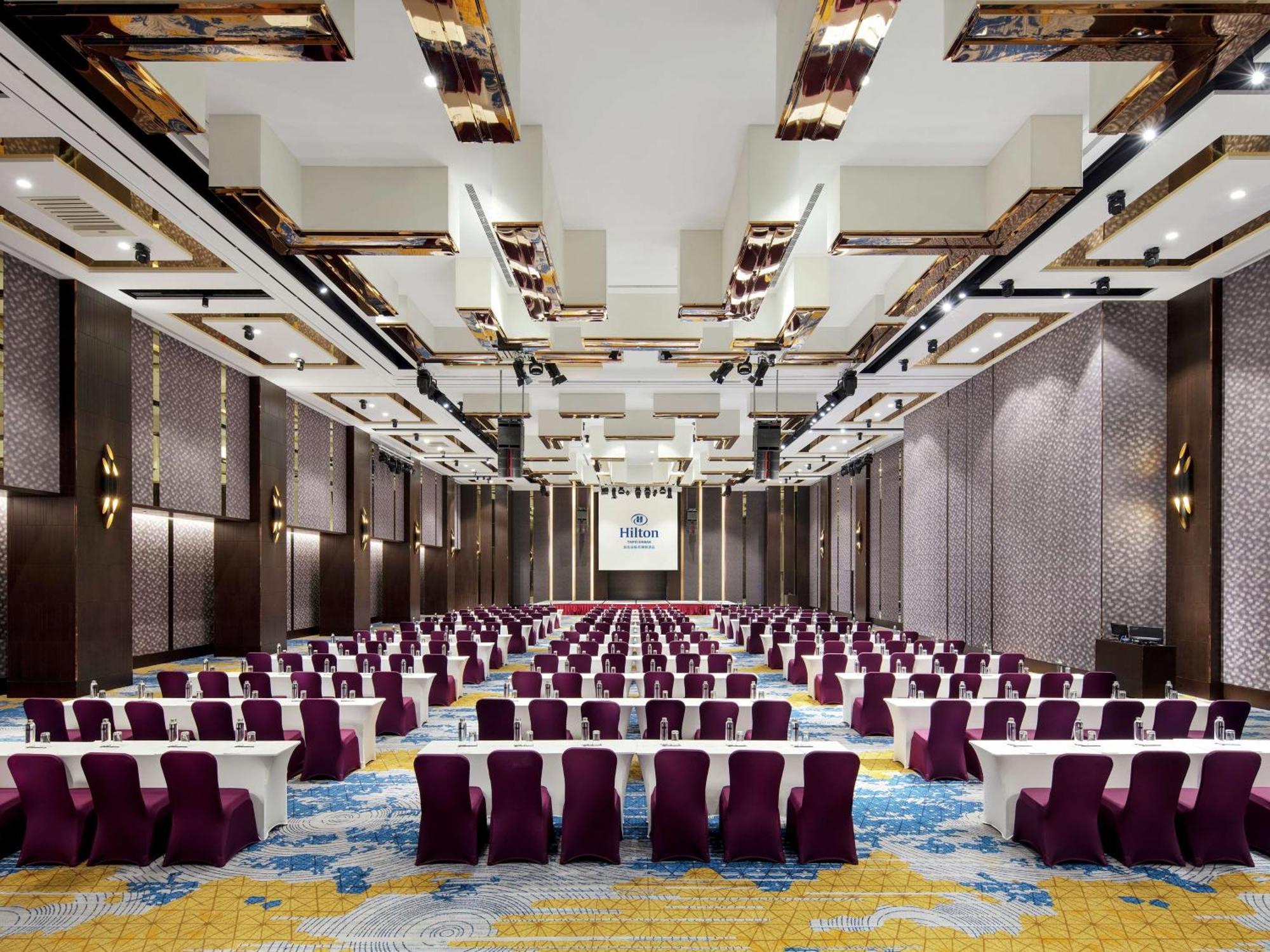 Hilton Taipei Sinban Hotel New Taipei City Екстериор снимка