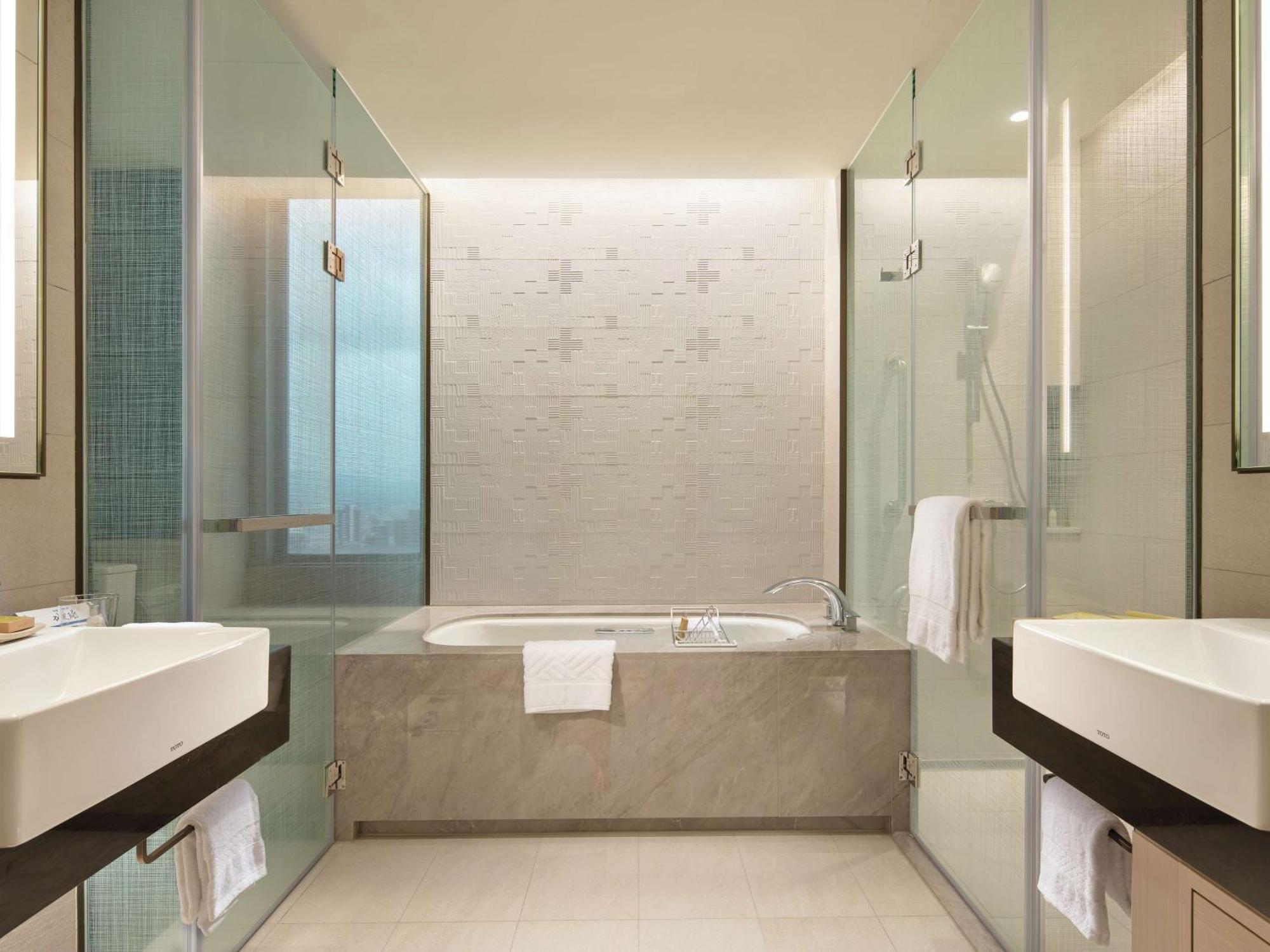 Hilton Taipei Sinban Hotel New Taipei City Екстериор снимка
