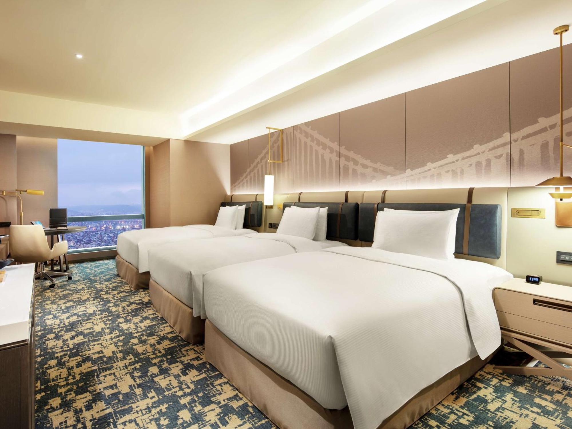 Hilton Taipei Sinban Hotel New Taipei City Екстериор снимка