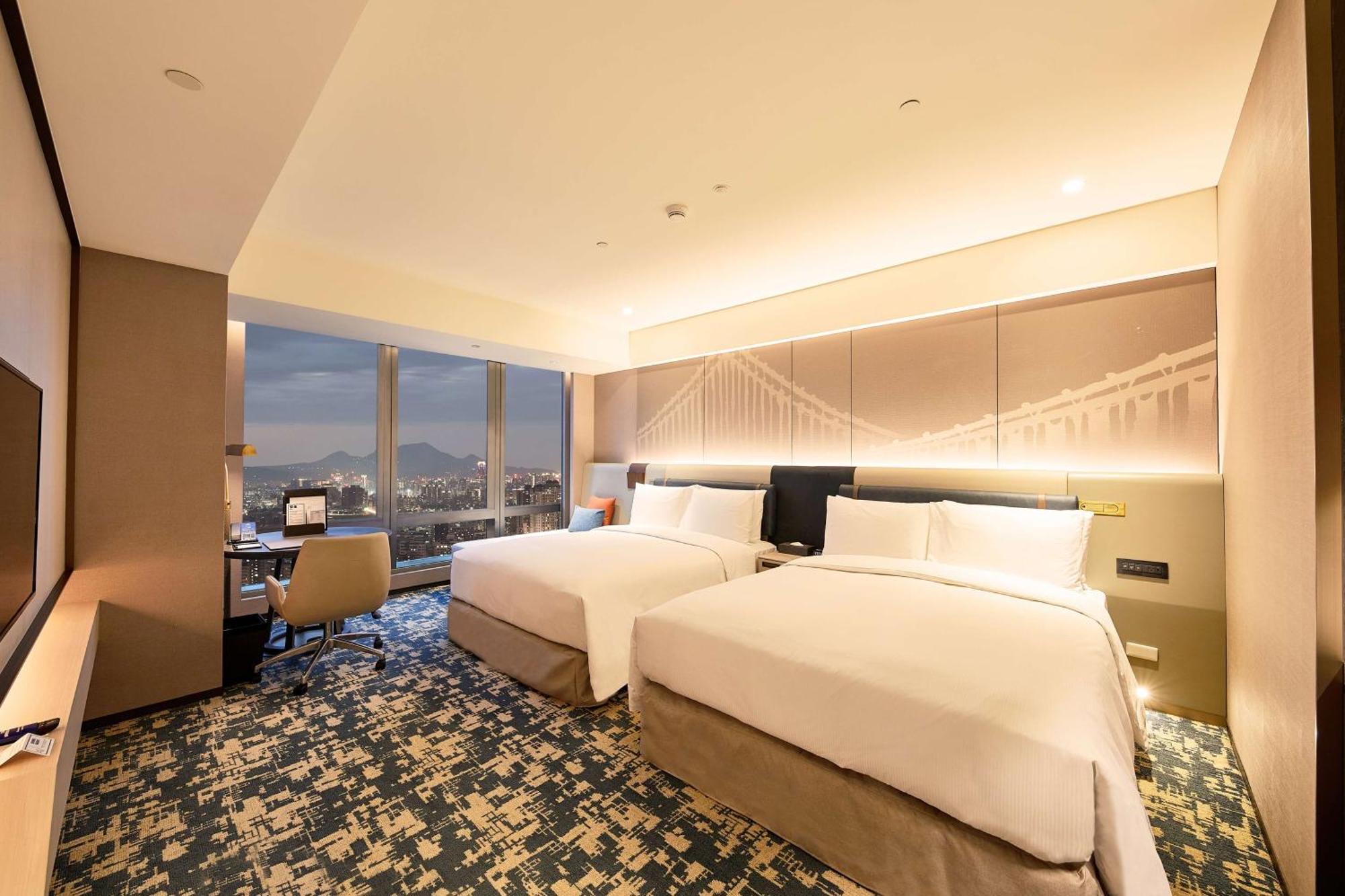 Hilton Taipei Sinban Hotel New Taipei City Екстериор снимка