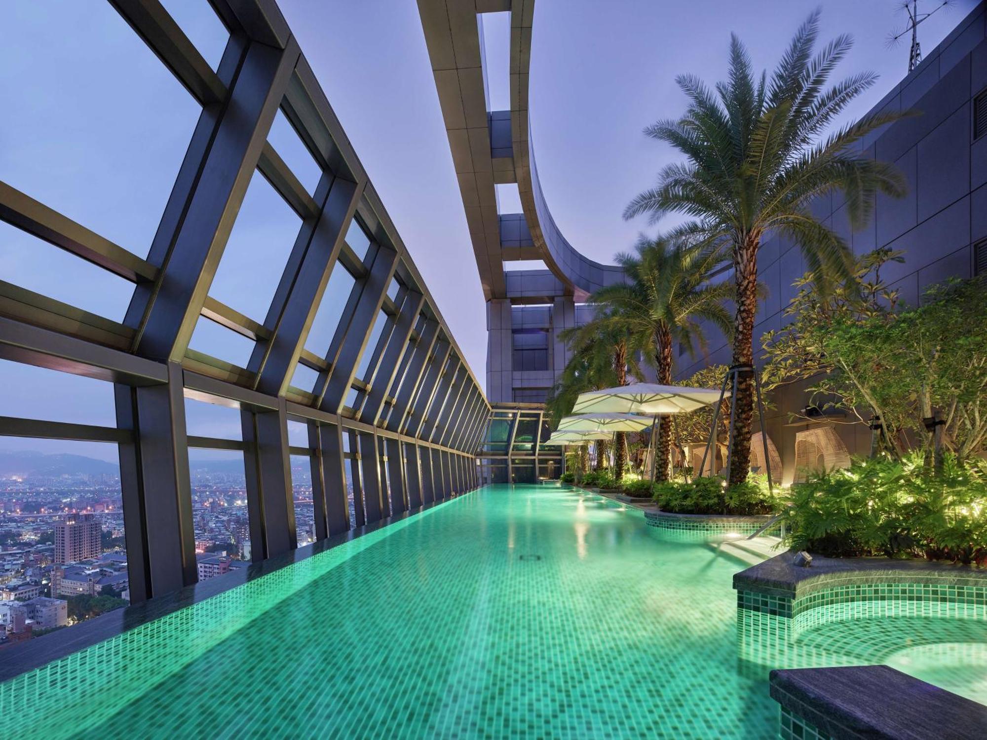 Hilton Taipei Sinban Hotel New Taipei City Екстериор снимка
